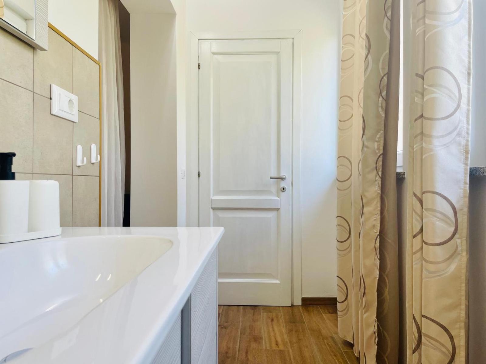 Boutique Apartment With Private Pool For Your Exclusive Use Novigrad Istria Exteriör bild