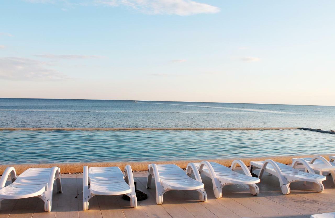 Boutique Apartment With Private Pool For Your Exclusive Use Novigrad Istria Exteriör bild